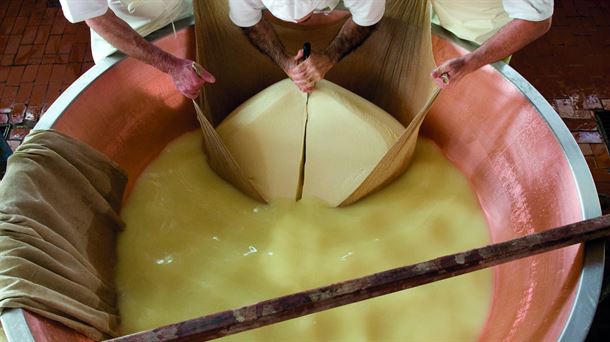 El “Parmigiano Reggiano” tiene una elaboración 100% artesana