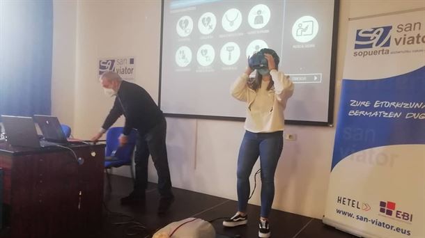 Alumnos de San Viator de Sopuerta experimentan con la realidad virtual