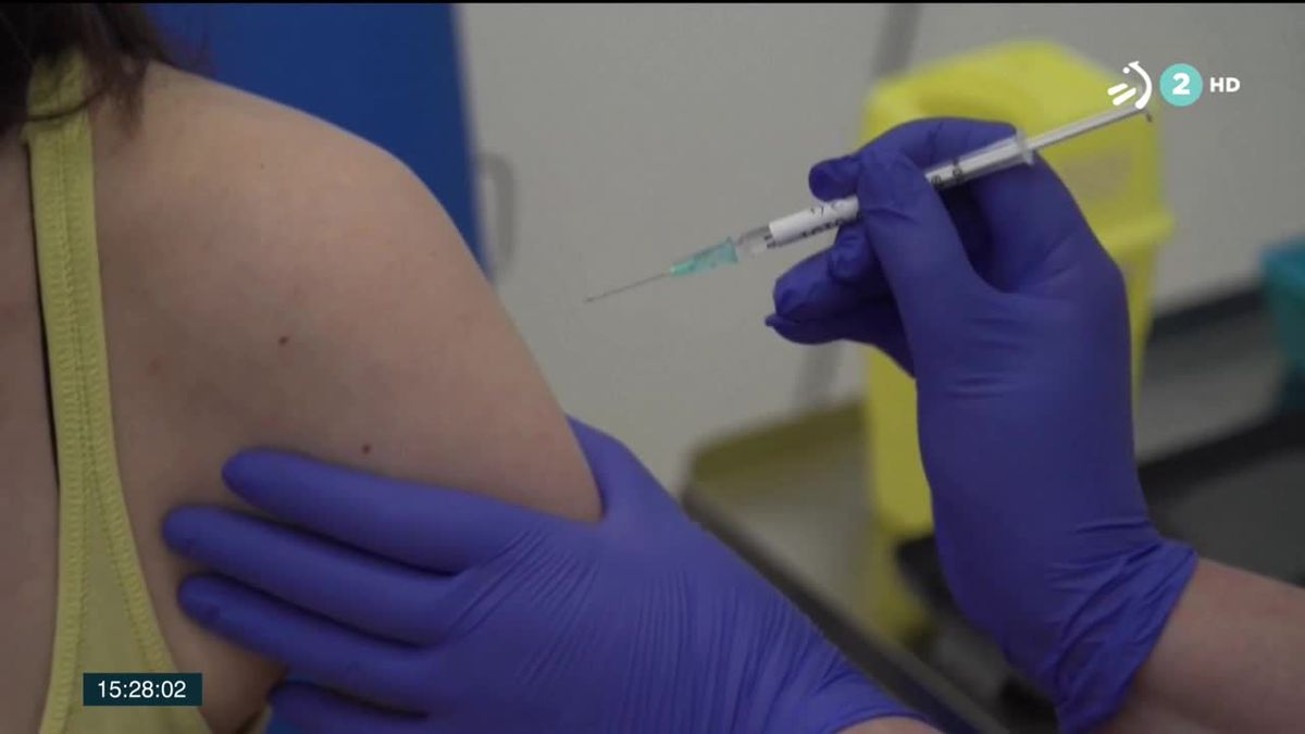 Primeras vacunas de Oxford-AstraZeneca en Euskadi