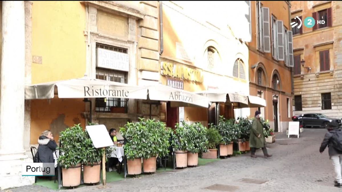 Hostelería cerrada en Europa. Imagen obtenida de un vídeo de ETB.