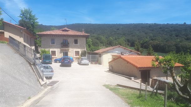 Lasierra, Alava, primera Comunidad Solar de Euskadi.eitb.eus