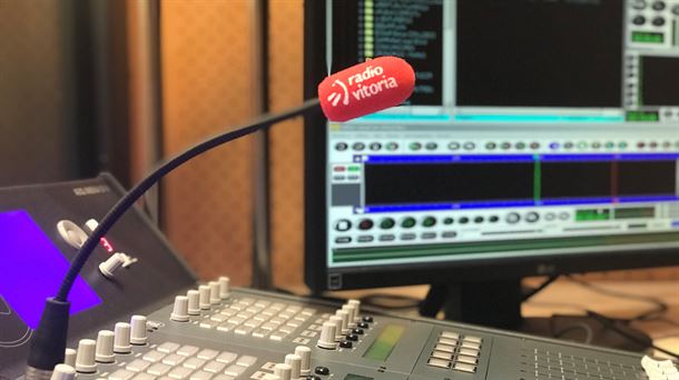 Radio Vitoria cumple 86 años contando la la actualidad de Araba