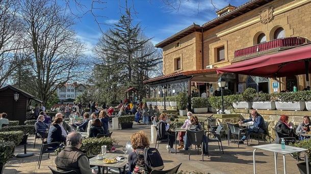 Getxoko taberna baten terraza.