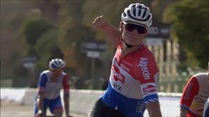 Van der Poel se lleva la primera etapa y se enfunda el maillot de líder