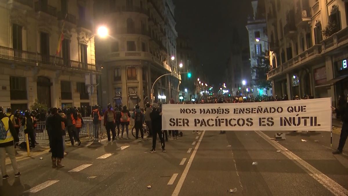 Ocho detenidos y menos incidentes en la sexta jornada de protestas en Barcelona 