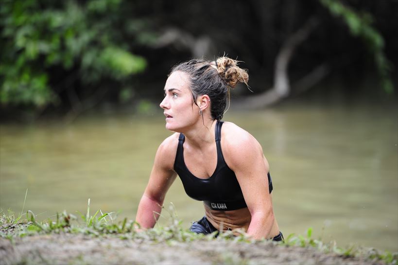 Leire Basañez tirolinatik erori berri