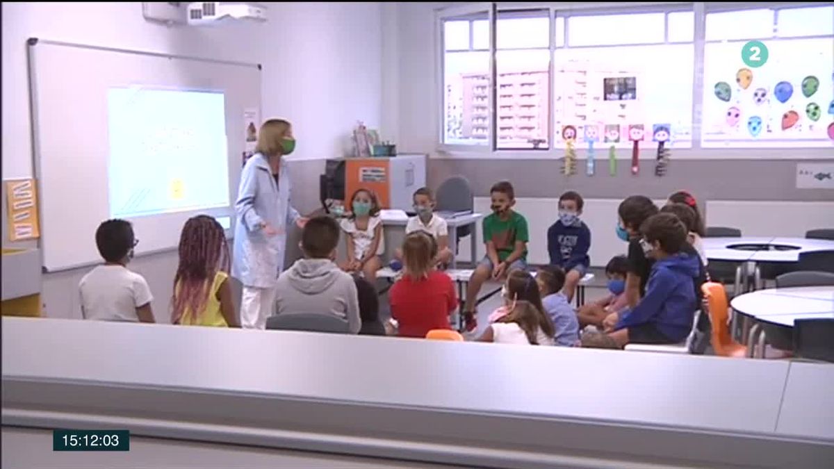 Vacunación del profesorado. Imagen obtenida de un vídeo de ETB.