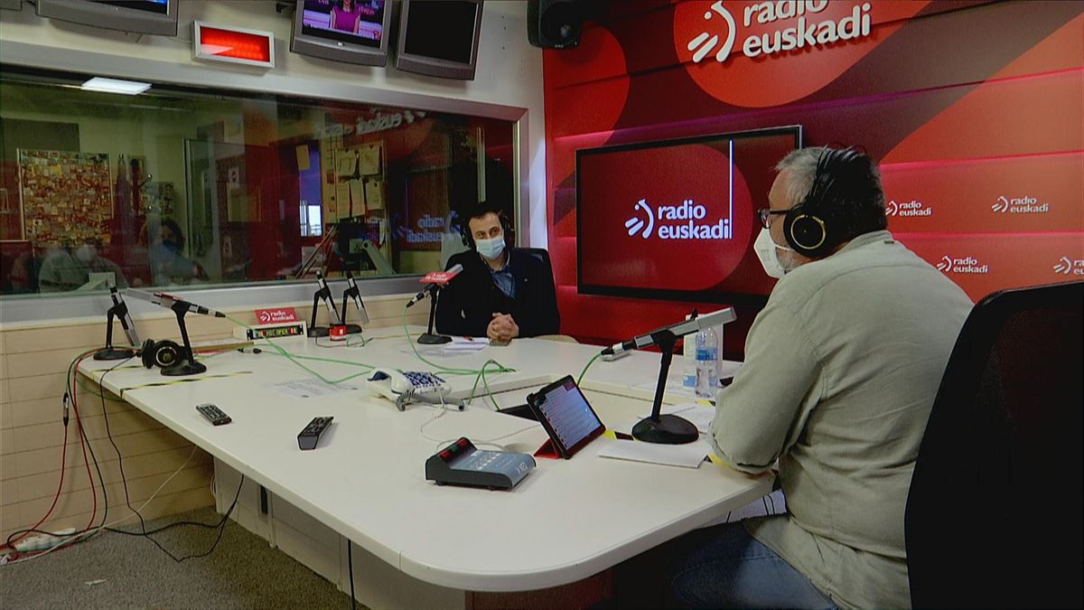 'Parlamento en las Ondas' saioa, Radio Euskadin.