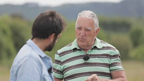 Maíz variedad “txakinarto” con el molinero de Errotabarri, Luis Acillona