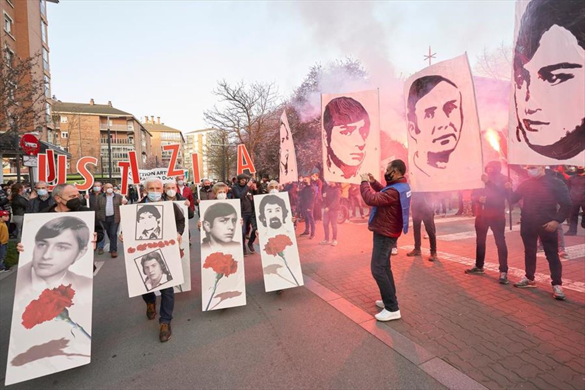 Manifestación por el 3 de marzo. Foto: Efe