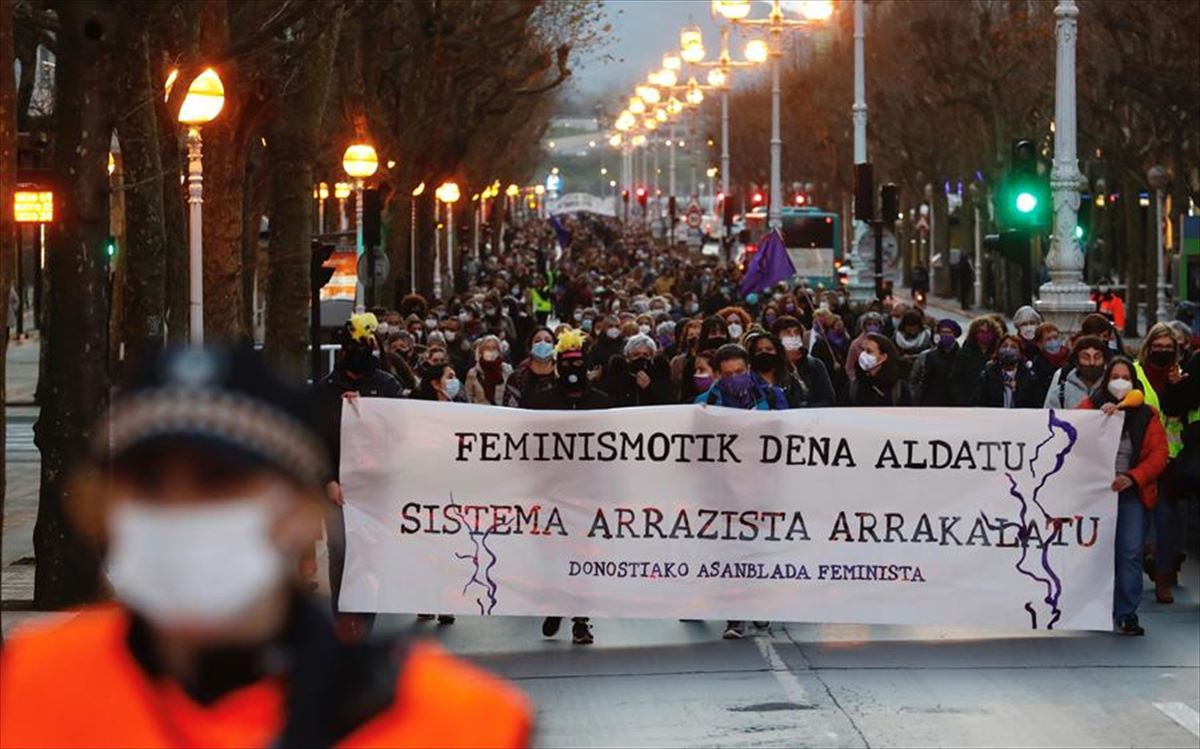 Mugimendu feministak Donostian egindako manifestazioa.