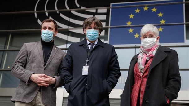 Comín, Puigdemont y Ponsatí. Foto: Efe