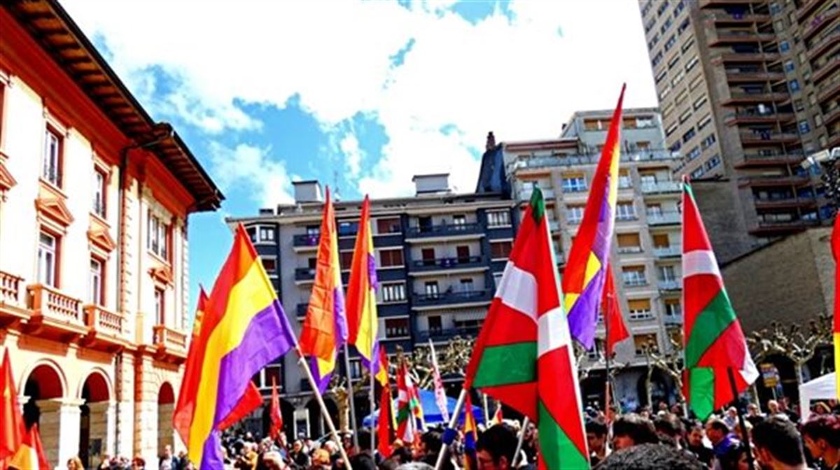 Aniversario de la II República en Eibar (Gipuzkoa).