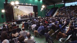 Nafarroako Bertsolari Txapelketa gogoan, asteburuan, Hitzetik Hortzera saioan