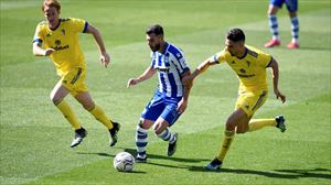 Un penalti en los últimos minutos priva al Alavés de una muy necesaria victoria (1-1)