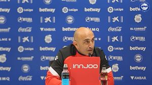 Abelardo: ''La gente que ha generado esos rumores no quiere al Alavés''