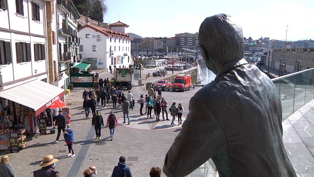 Paseos, terrazas y visitas para rematar el último día de un puente festivo muy animado en Euskadi
