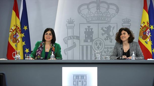 Carolina Darias y María José Sierra Moros.