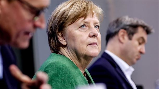 Angela Merkel durante la rueda de prensa de esta madrugada.