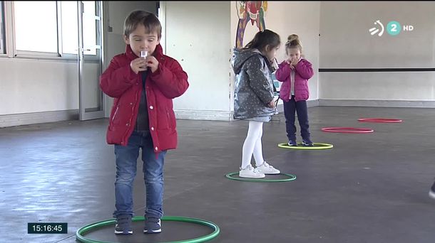 Niños en un colegio de Iparralde. Imagen: EiTB Media