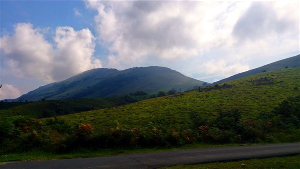 Monte Artzamendi (Lapurdi), desde Itsaso. Foto: Miren Egiguren