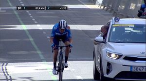 Enric Mas se retira de G.P. Miguel Induráin por una caída