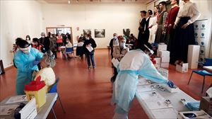 Positibo berriak 30eko langatik behera kokatu dira Nafarroan