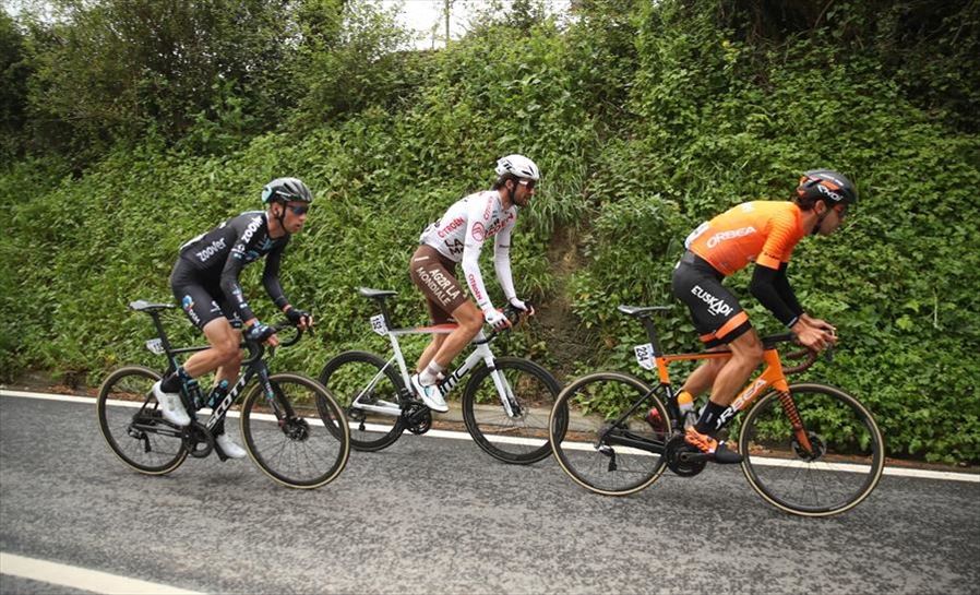 Martijn Tusveled, Ben Gastauer eta Mikel Iturria