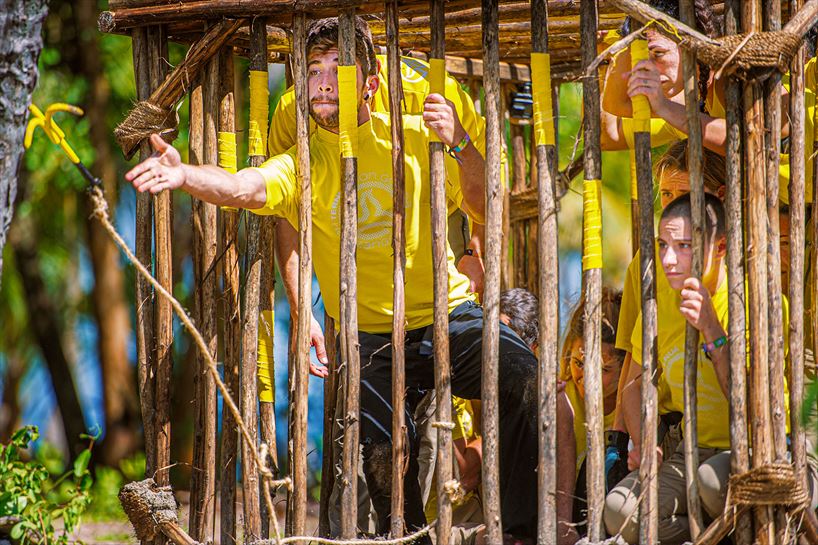 Duque, kaiolatik irteteko ahaleginetan