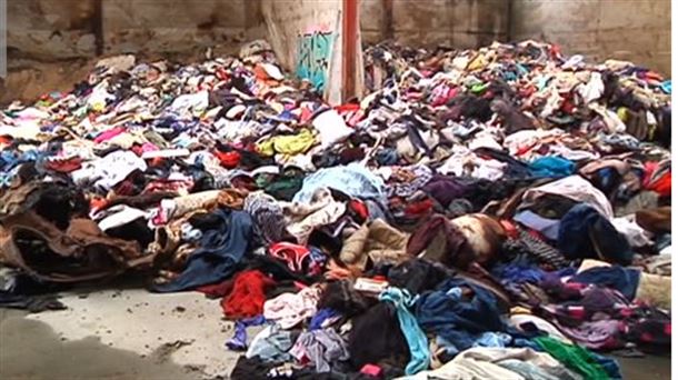 Los estragos mediombientales y sociales de la ropa basura