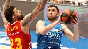 Entre 6 y 8 meses de baja para Xabi Oroz tras su grave lesión de rodilla