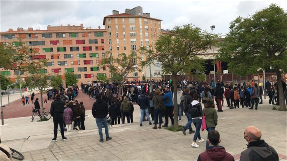 La concentración realizada en el barrio de la Rochapea. 