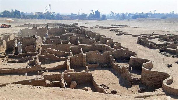 La ciudad olvidada de Egipto y ciberseguridad con geolocalización