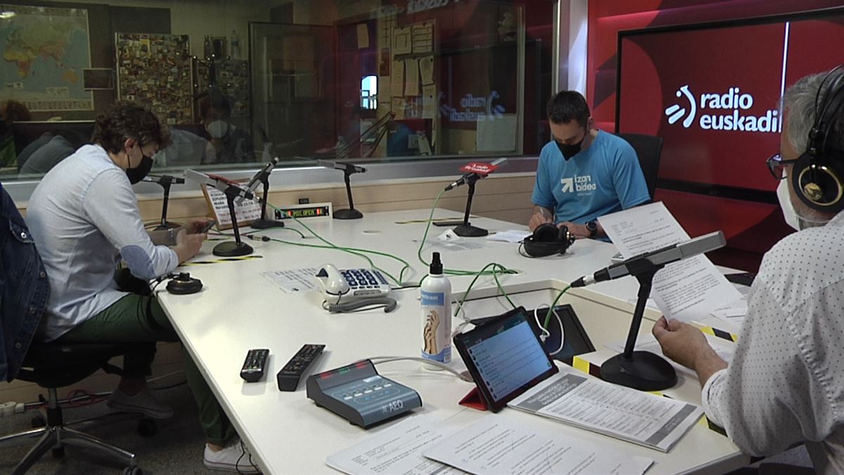 Radio Euskadiko estudioa. EiTB Mediako bideo batetik ateratako irudia.