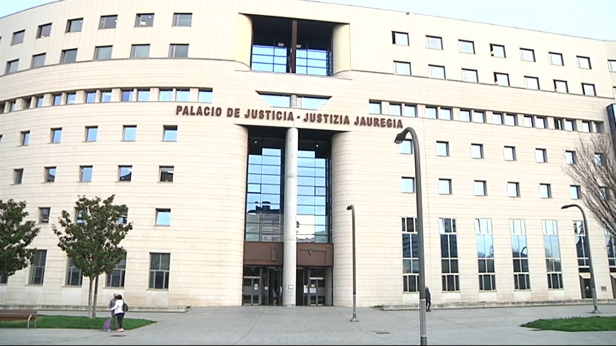 Nafarroako Justizia Jauregia, artxiboko irudi batean