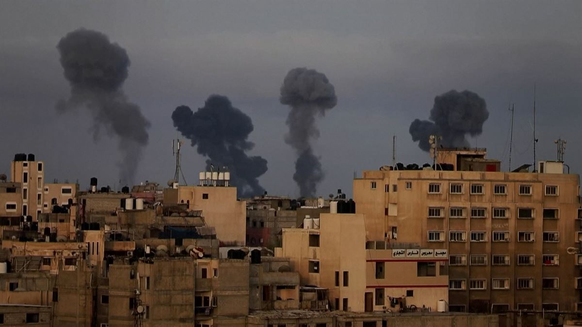 El Ejército israelí bombardea Gaza.