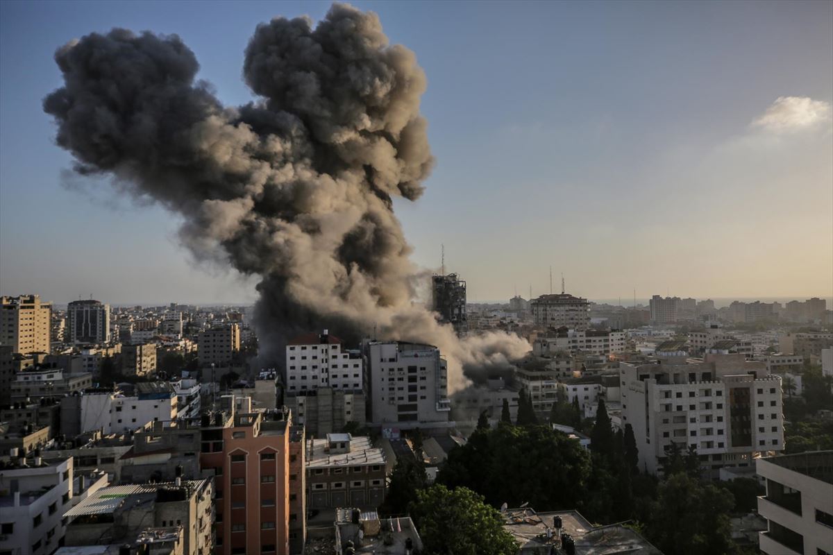 Gaza bombardeada por la aviación israelí.