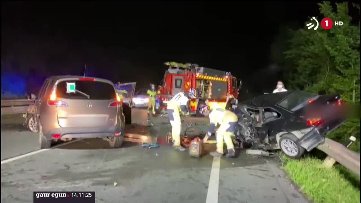Cuatro heridos, en la colisión de dos vehículos en Azpeitia