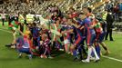 Gol y celebraciones de los jugadores del Amorebieta tras subir a Segunda
