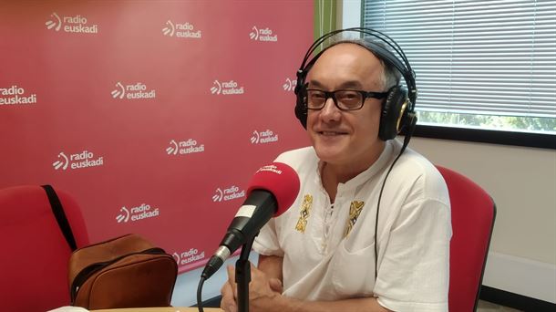 Luis Jiménez, director del Festival de Teatro de Olite, en Radio Euskadi (Foto EITB)