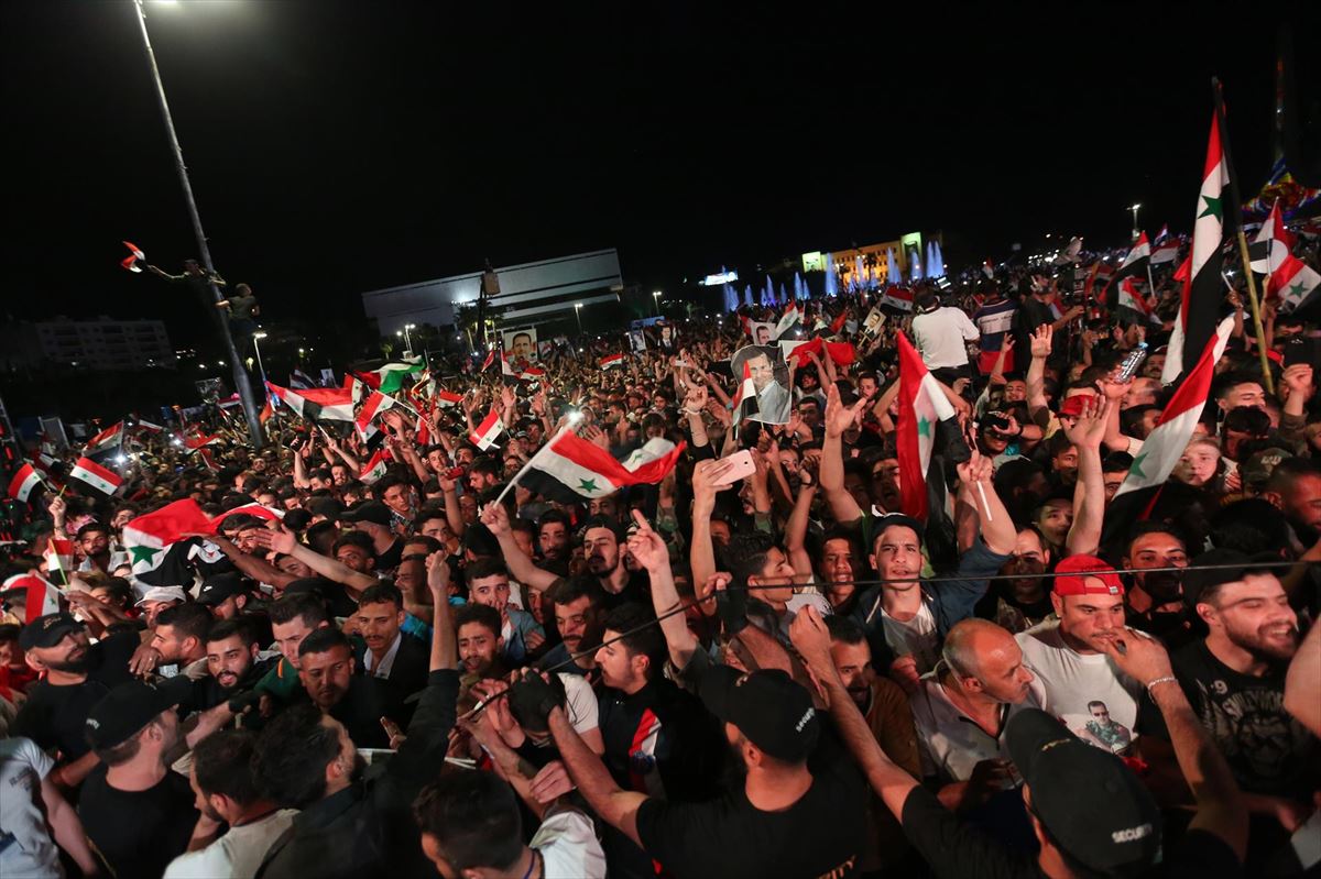 Los partidarios del presidente sirio celebran su victoria 