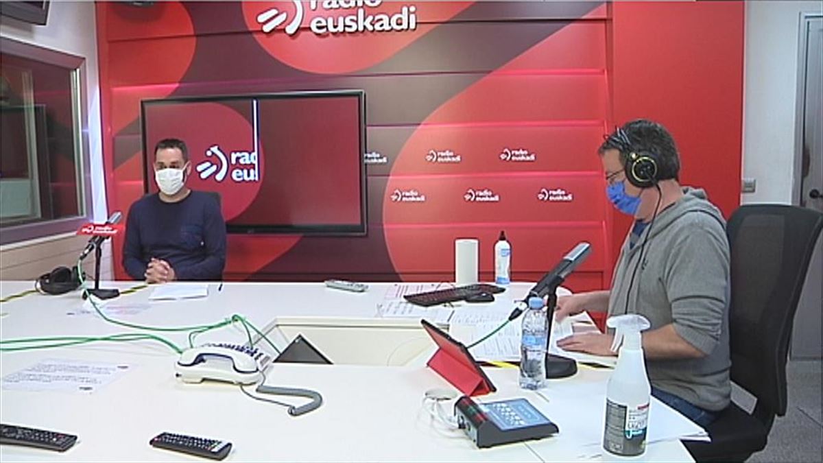 Radio Euskadiko 'Parlamento en las Ondas' irratsaioa.