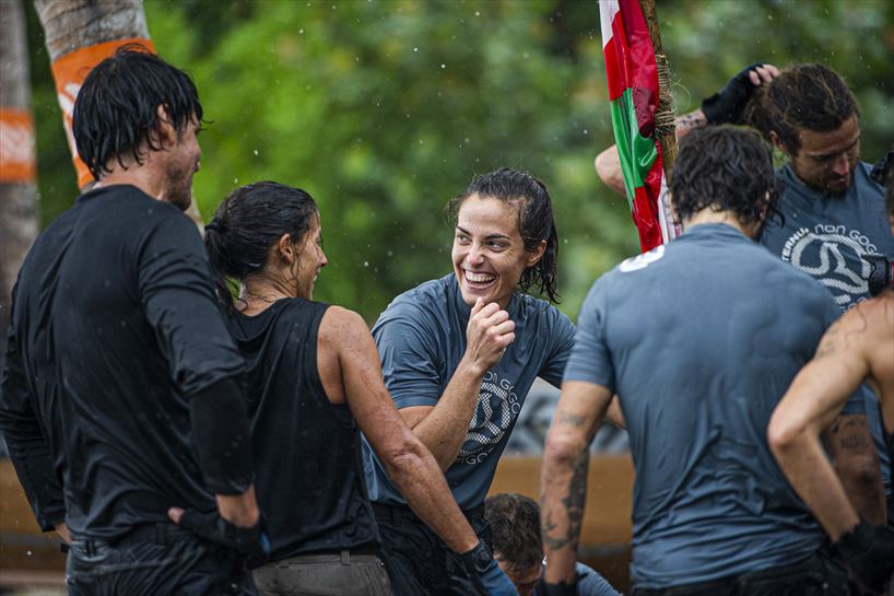 Cacata taldea garaipena ospatzen