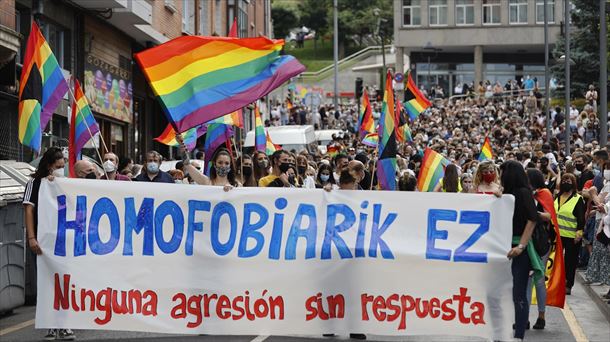 Manifestación contra la homofobia