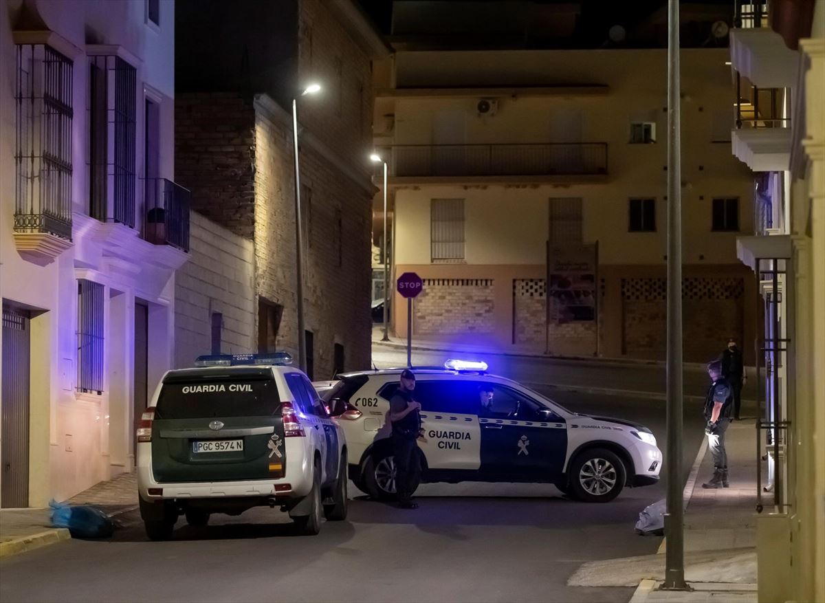 La Guardia Civil en Estepa, Sevilla, lugar del crimen machista