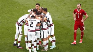 Portugal gana a Hungría y comienza con buen pie la defensa del título