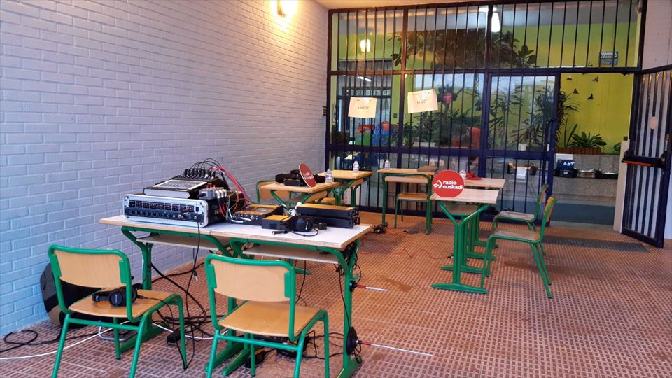 Set de Radio Euskadi en el Colegio Zubileta