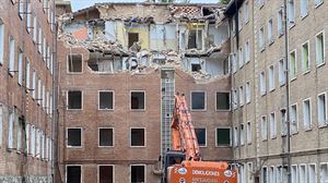 Hoy ha comenzado la demolición de los pisos de Olarizu en Vitoria-Gasteiz 