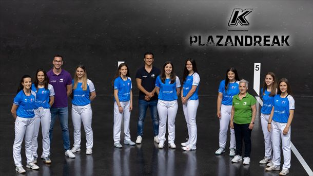 Foto de grupo de la segunda edición de "Plazandreak"