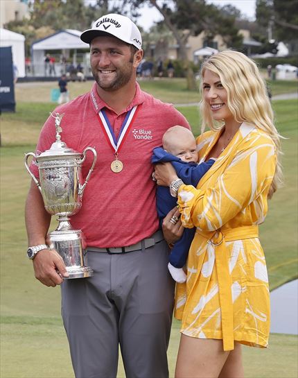 Emaztea eta Kepa semearekin